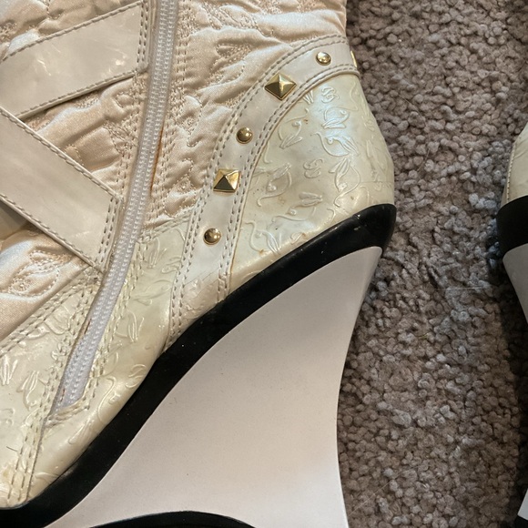 NEW Baby Phat VTG White Rabbit Fur-Trim Studded Women's Tall Boots Shoes Y2K, 9 - Picture 11 of 11